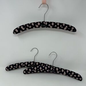 Vera Bradley Padded Hangers 3 Pirouette In Black White Teardrop Flower Closet